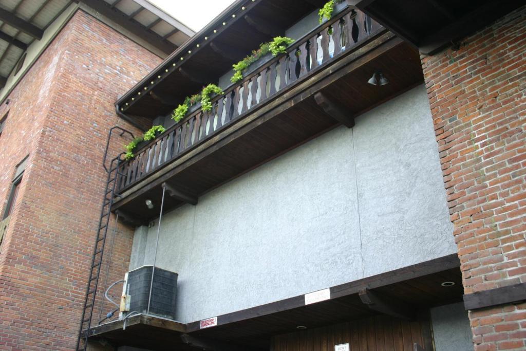 Der Sportsmann Suites Leavenworth Ngoại thất bức ảnh